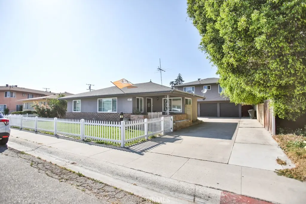 Triplex for sale at 525 W Hampshire Avenue, Anaheim, CA featuring 5 beds and 3 baths