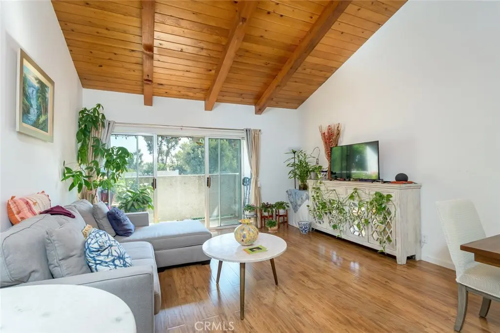 20134 Leadwell 367, Winnetka, CA — listing photo 1