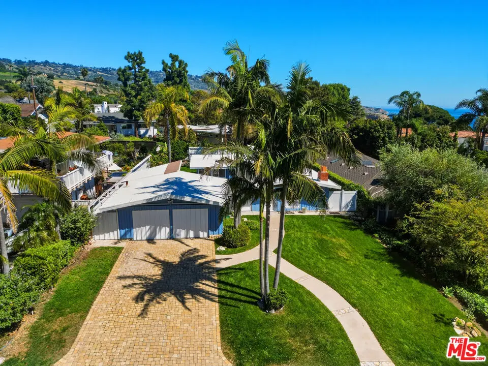 Single Family Residence for sale at 26 Packet Road, Rancho Palos Verdes, CA featuring 3 beds and 2 baths