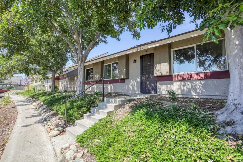 1635 Carmel Circle West, Upland, CA — listing photo 1