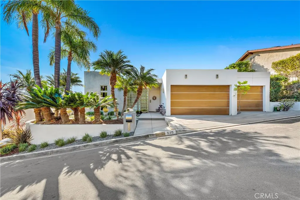 Residential Lease for rent at 535 Dunnegan Drive, Laguna Beach, Orange County, CA featuring 4 beds and 4 baths