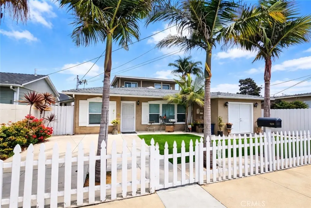 Single Family Residence for sale at 426 Grant Street, Oceanside, CA featuring 9 beds and 6 baths