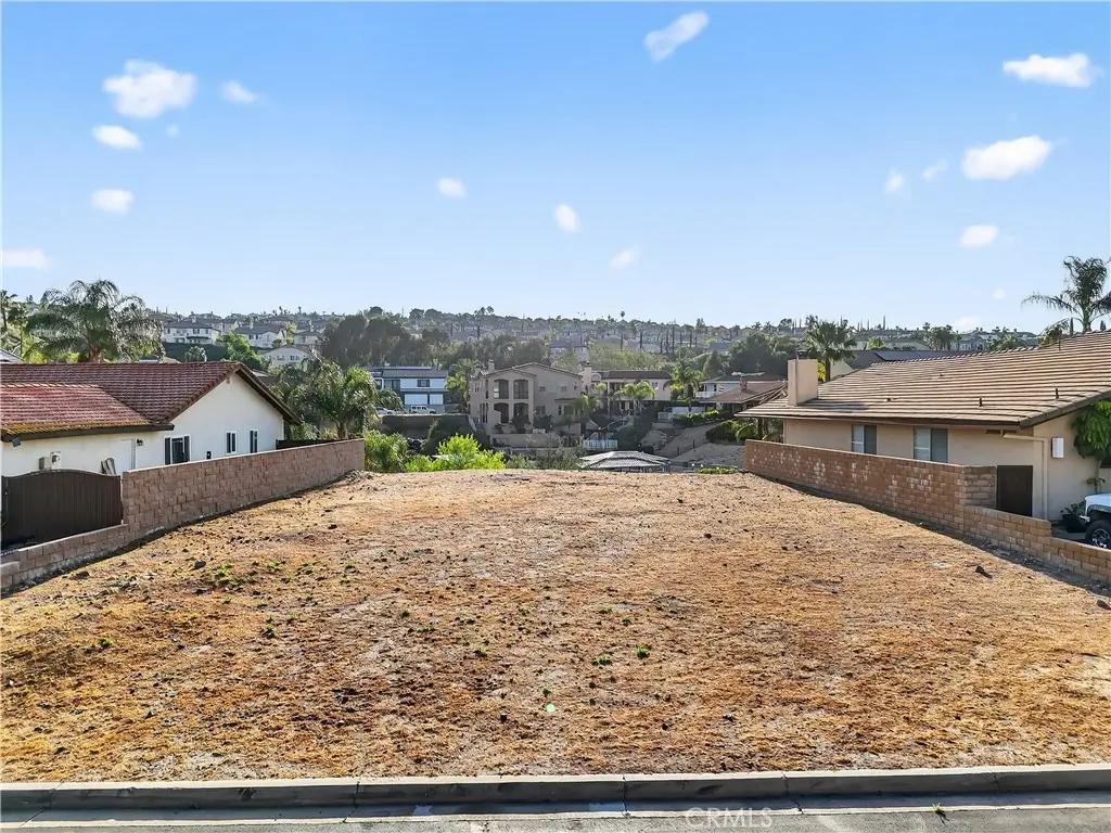 21951 Stawberry Lane, Canyon Lake, CA — listing photo 1