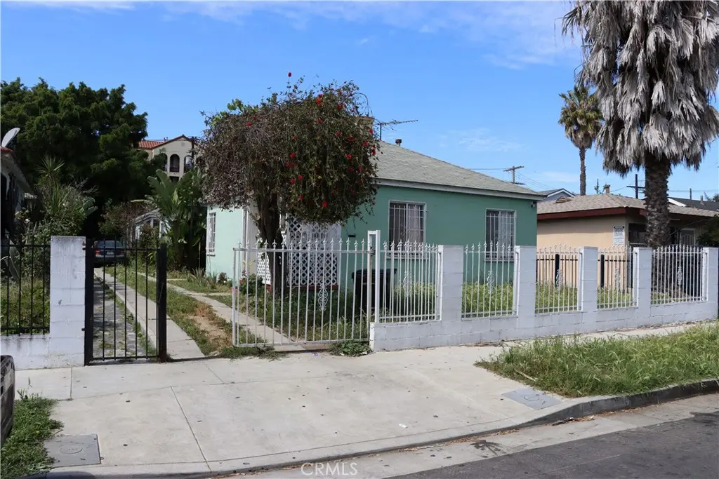Quadruplex for sale at 6023 11th Avenue, Los Angeles, CA