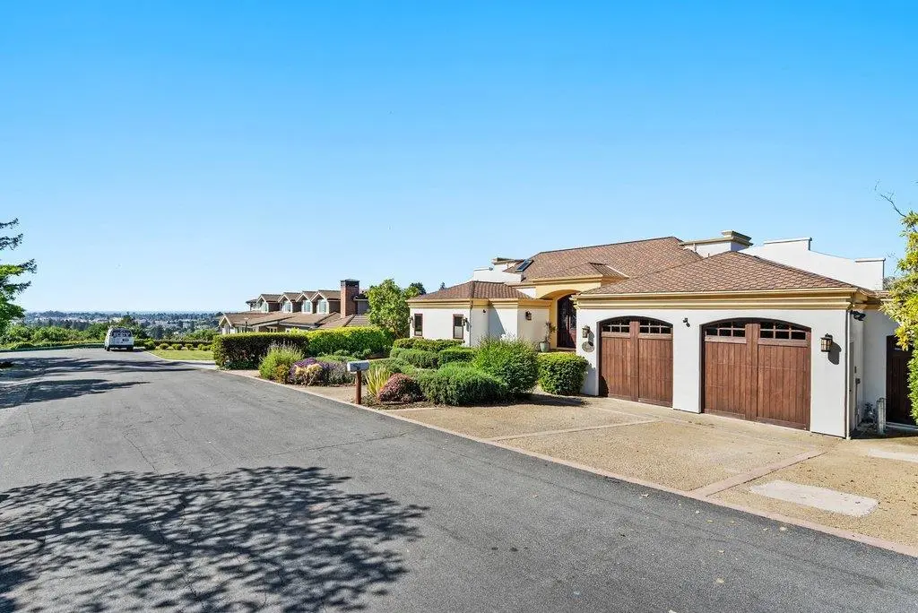 Single Family Residence for sale at 41 S Circle Drive, Santa Cruz, CA featuring 4 beds and 4 baths