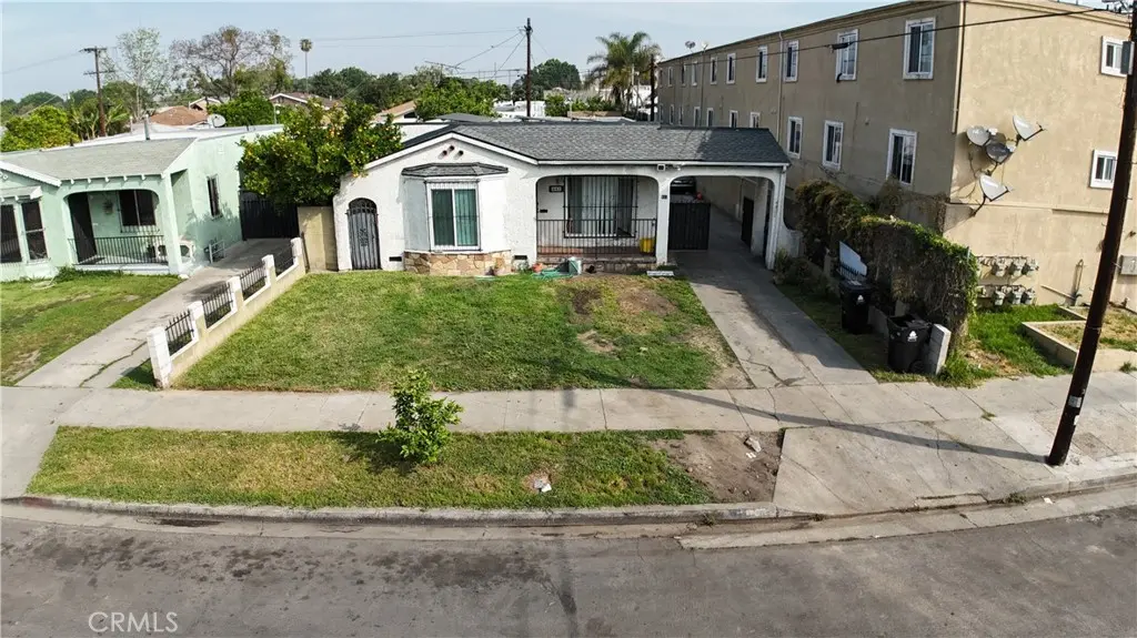 Single Family Residence for sale at 443 E 95th, Los Angeles, CA featuring 3 beds and 1 bath