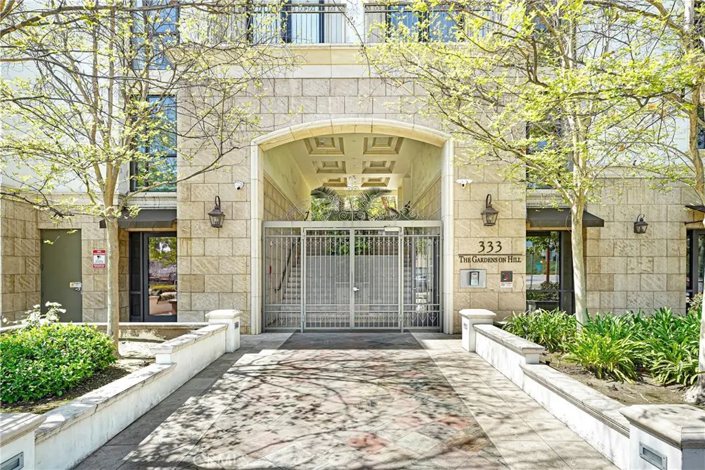 333 N Hill Avenue 203, Pasadena, CA — listing photo 1