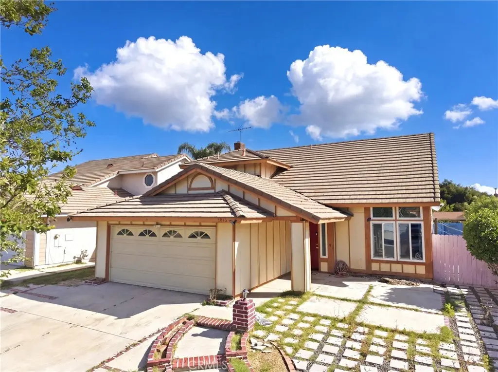 Single Family Residence for sale at 1813 Chesapeake Way, Corona, CA featuring 3 beds and 2 baths