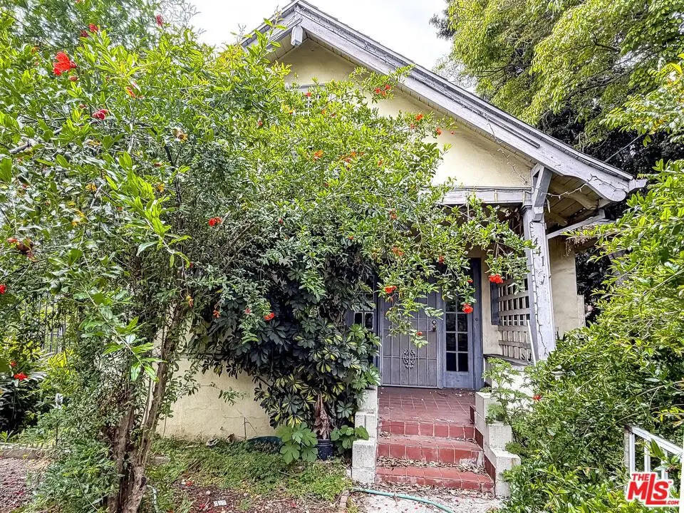 Single Family Residence for sale at 441 N Commonwealth Avenue, Los Angeles, CA featuring 1 bed and 1 bath