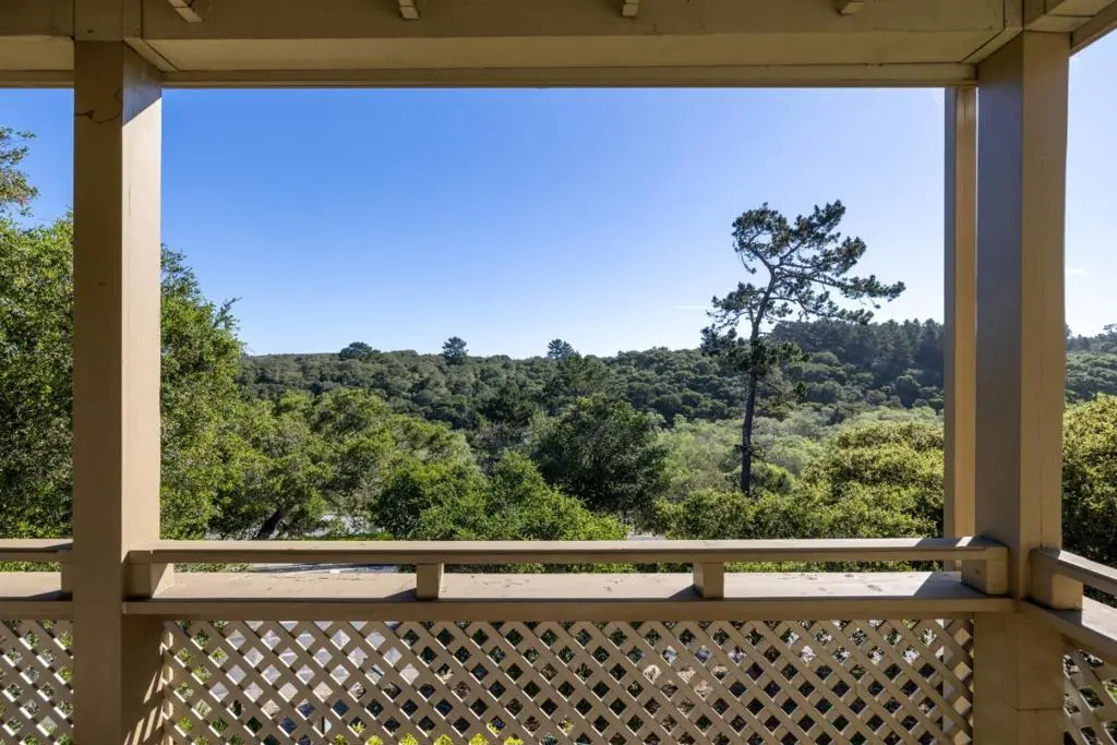 121 Quail Run Court, Del Rey Oaks, CA — listing photo 1