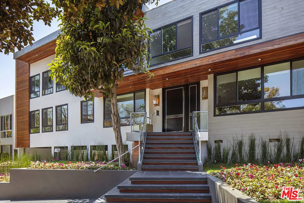 1267 N Laurel Avenue, West Hollywood, CA — listing photo 1
