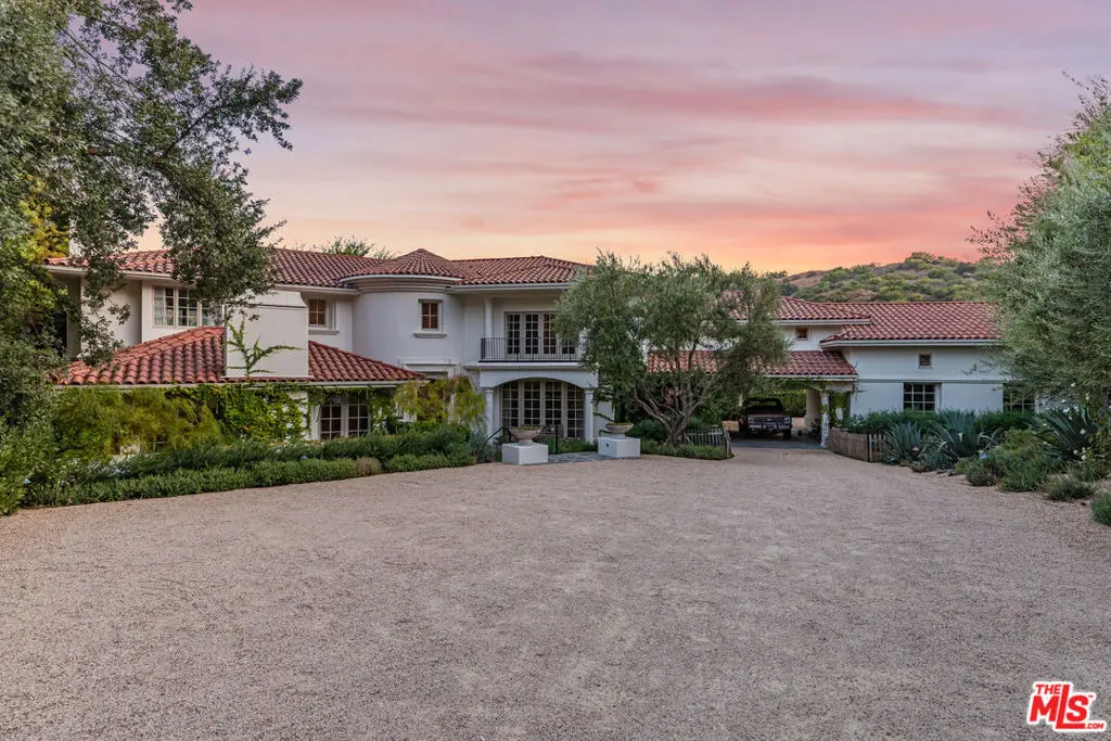 20580 Natoma Estates Drive, Woodland Hills, CA — listing photo 1