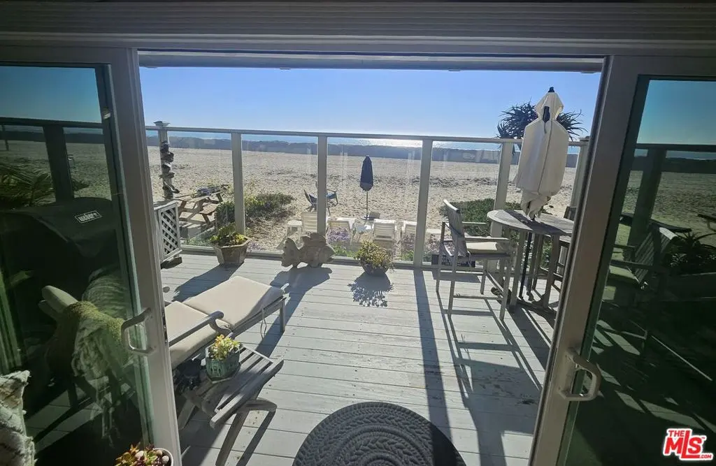 73 A Surfside Avenue, Surfside, CA — listing photo 1