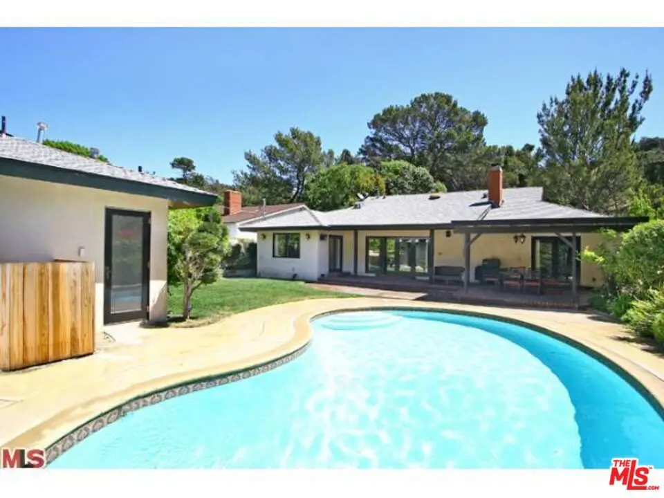 Single Family Residence for rent at 2001 COLDWATER CANYON Drive, Beverly Hills, CA featuring 3 beds and 4 baths
