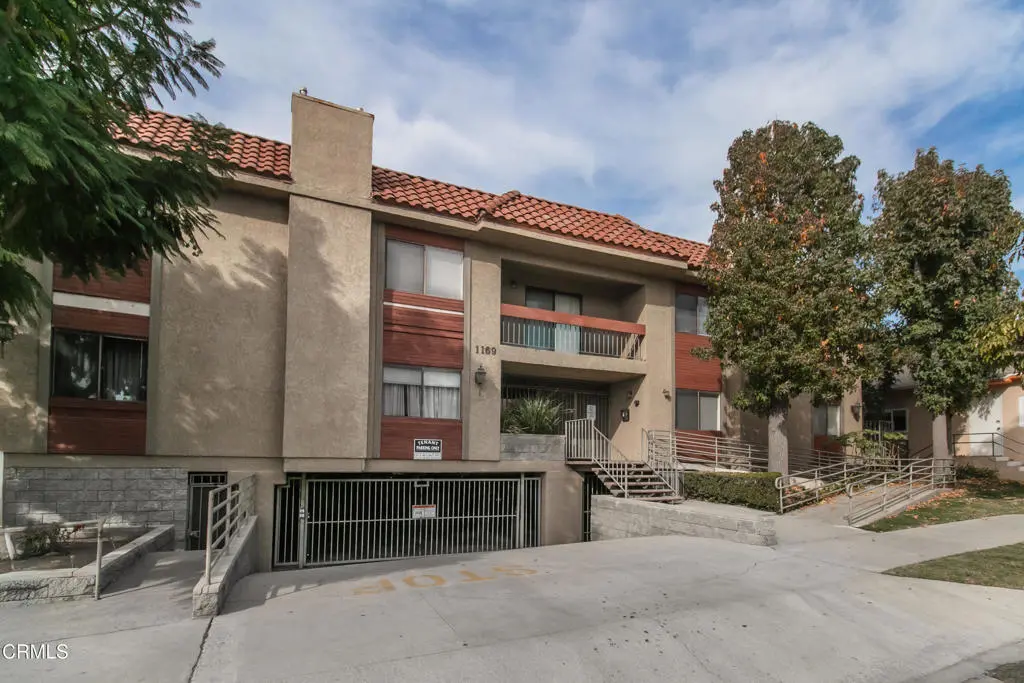Residential Lease for rent at 1169 Rosedale Avenue 204, Glendale, Los Angeles County, CA featuring 1 bed and 1 bath