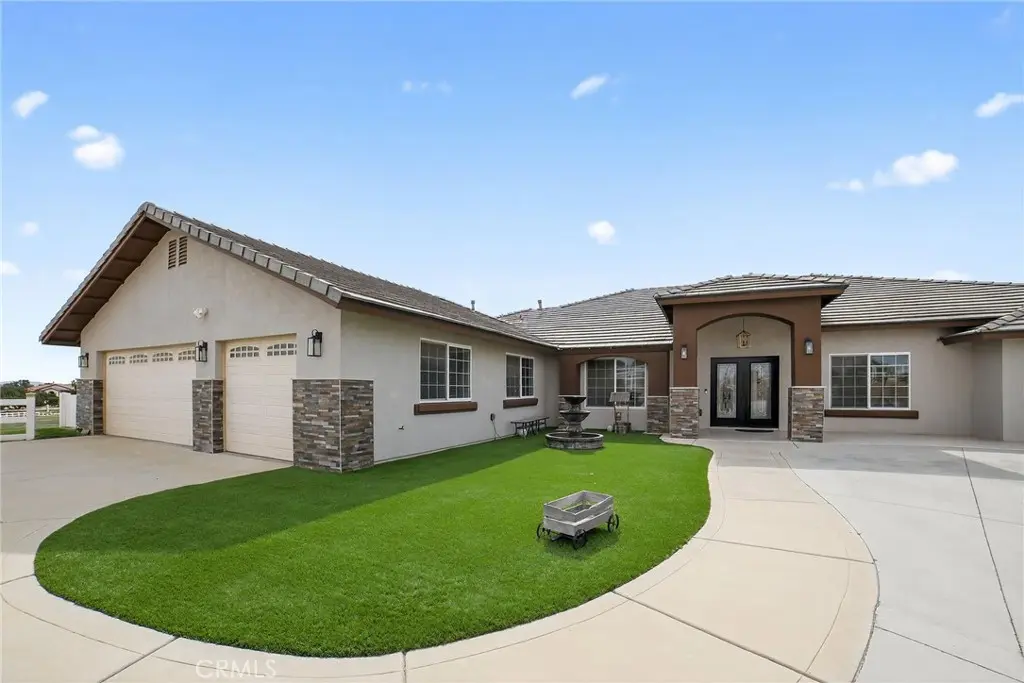 10525 Sage, Oak Hills, CA — listing photo 1