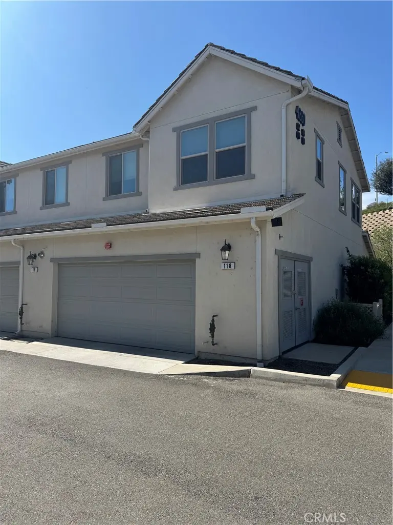 Condominium for sale at 4260 Powell Way 118, Corona, CA featuring 3 beds and 3 baths