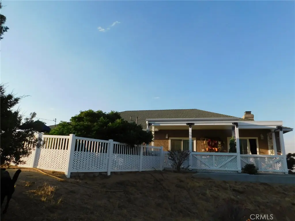 Single Family Residence for sale at 8934 Japatul Road, Apple Valley, CA featuring 2 beds and 3 baths