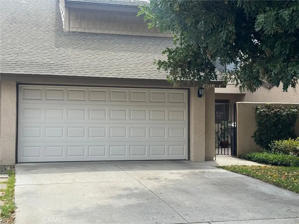 2508 N Tustin Ave C, Santa Ana, CA — listing photo 1
