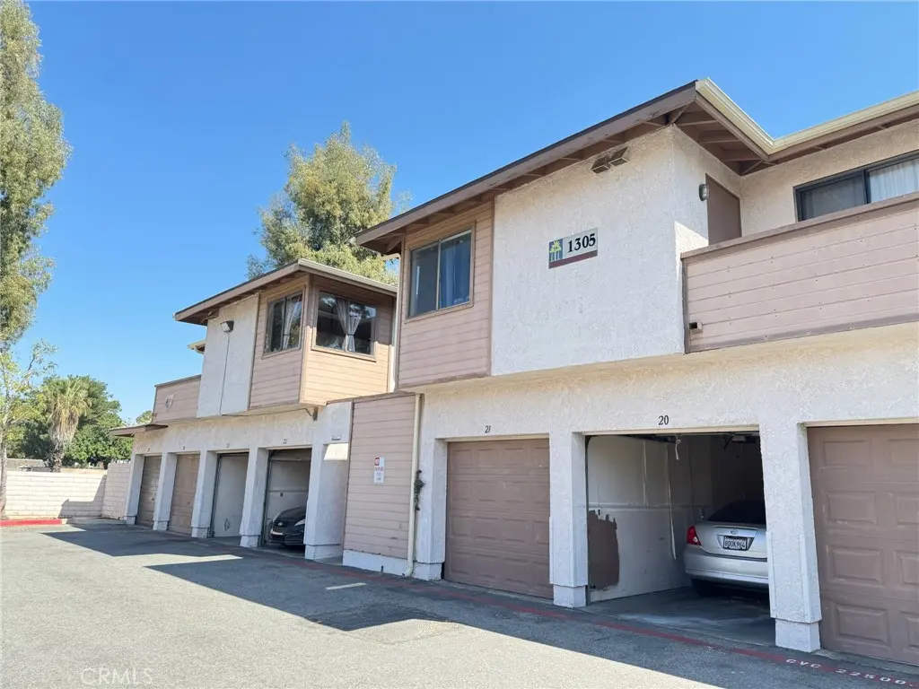 Condominium for sale at 1305 Massachusetts 205, Riverside, CA featuring 1 bed and 1 bath