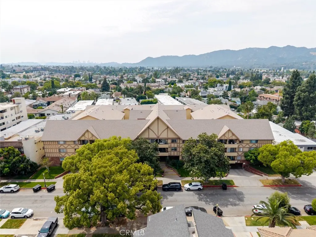 Condominium for sale at 600 W Stocker Street 319, Glendale, CA featuring 1 bed and 1 bath