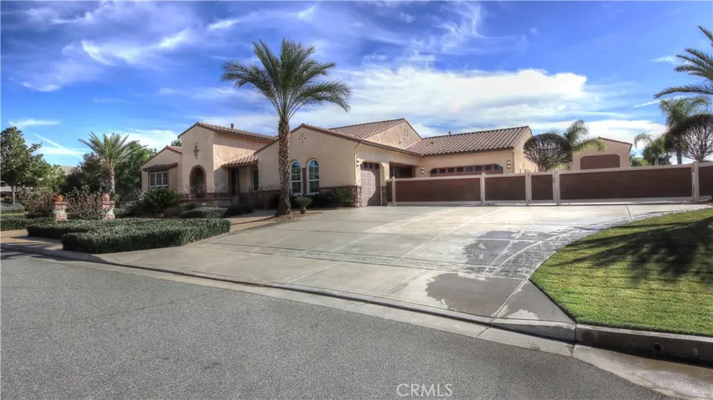 923 Union, Cherry Valley, CA — listing photo 1