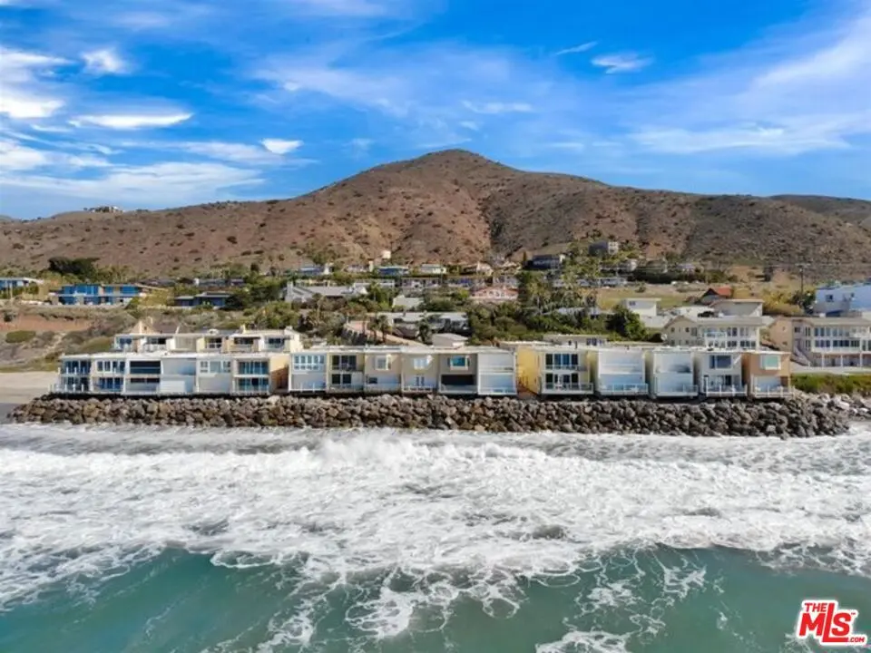 Residential Lease for rent at 11770 Pacific Coast Highway D, Malibu, Los Angeles County, CA featuring 3 beds and 4 baths