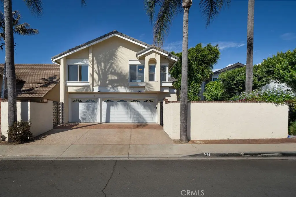 Residential Lease for rent at 34 Columbus, Irvine, Orange County, CA featuring 4 beds and 3 baths