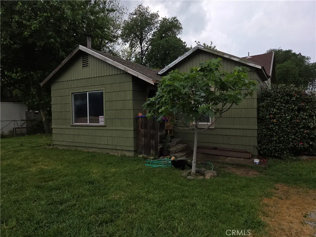 Single Family Residence for sale at 300 Chestnut, Red Bluff, CA featuring 2 beds and 1 bath