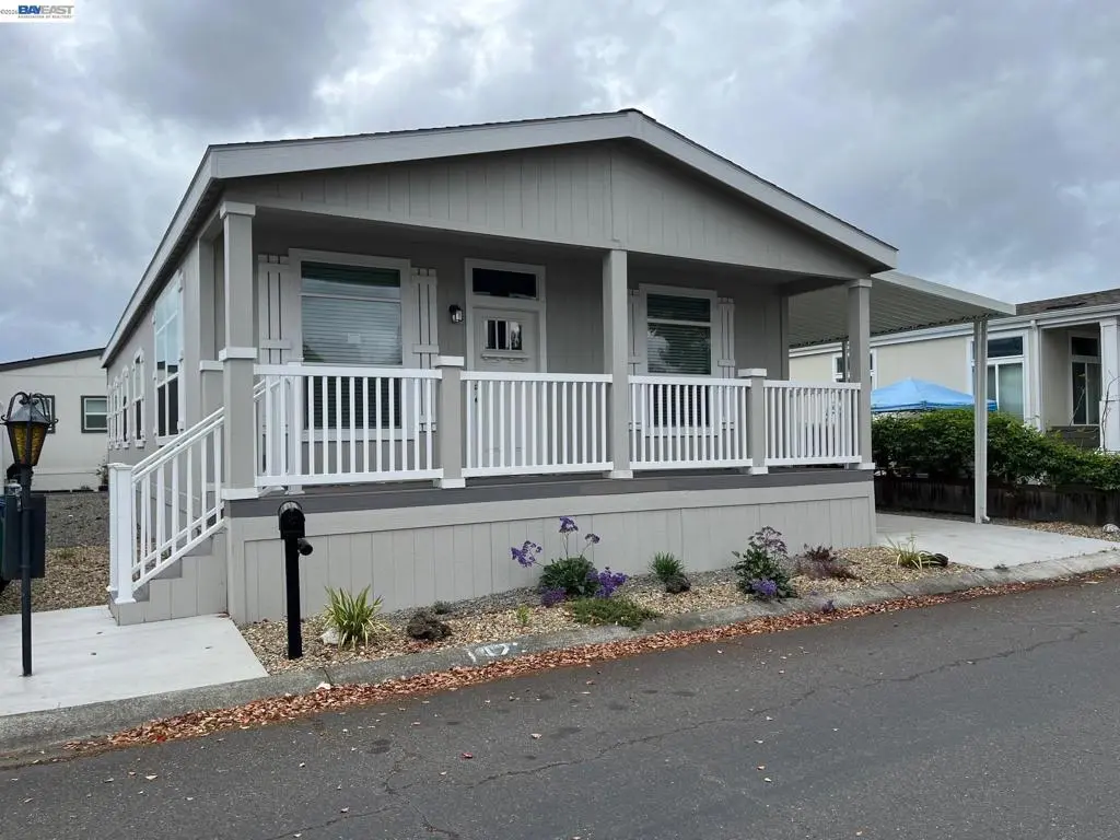 Manufactured In Park for sale at 1422 Salamanca Ave, Hayward, CA featuring 3 beds and 2 baths