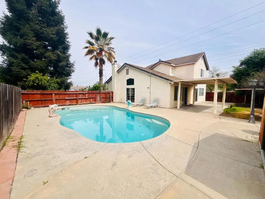 Single Family Residence for sale at 6 Westmont Court, Merced, CA featuring 3 beds and 3 baths