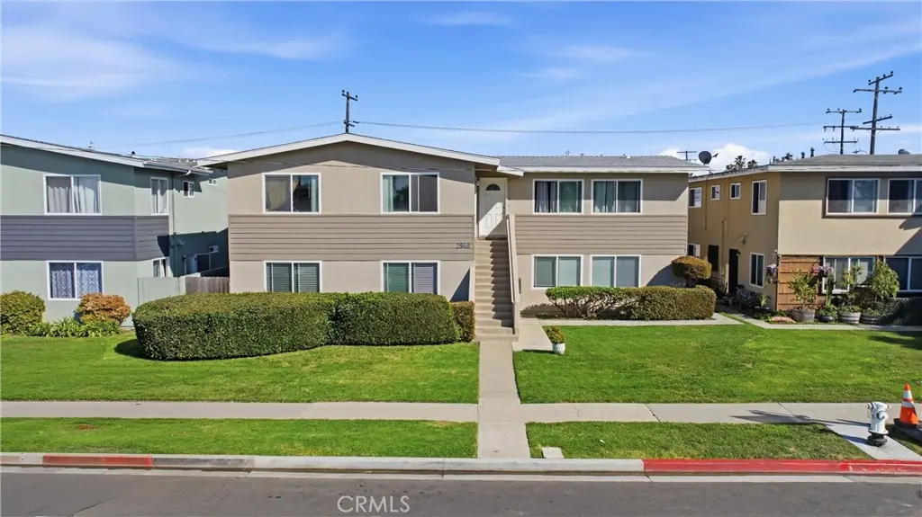 2940 Peppertree, Costa Mesa, CA — listing photo 1