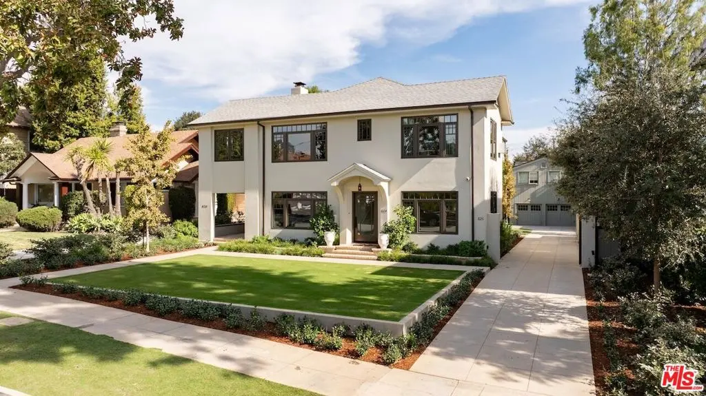 Residential Lease for rent at 824 Brent Avenue, South Pasadena, Los Angeles County, CA featuring 2 beds and 1 bath