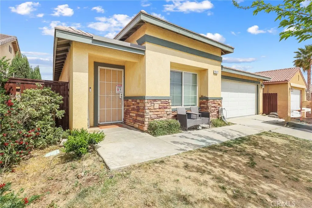 11672 Dos Palmas, Victorville, CA — listing photo 1