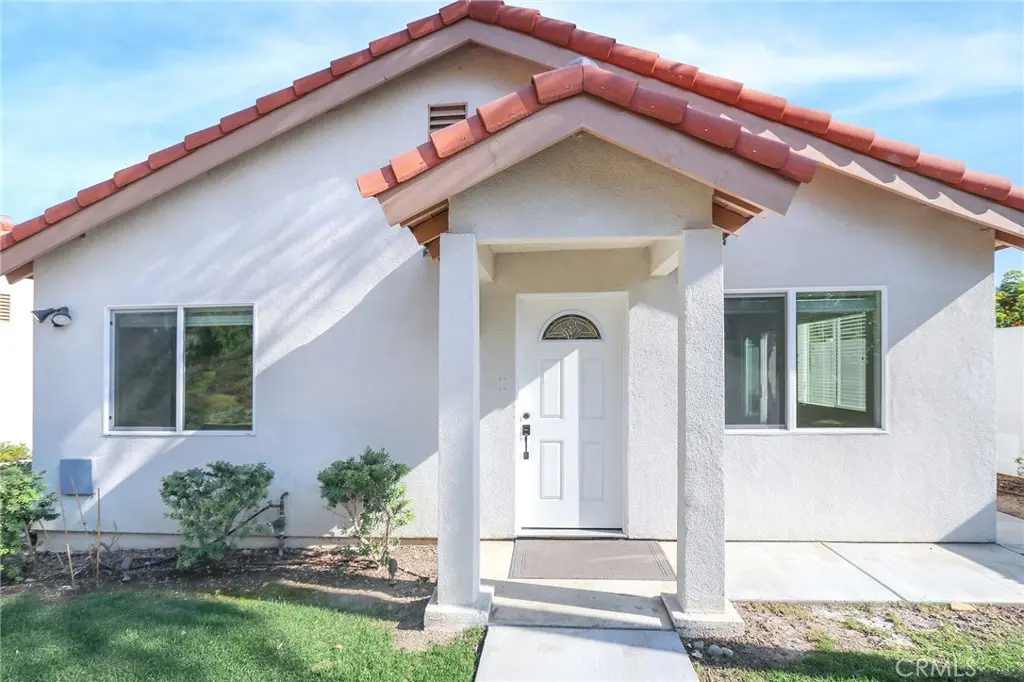 Residential Lease for rent at 1621 Butternut Way B, Diamond Bar, Los Angeles County, CA featuring 2 beds and 2 baths