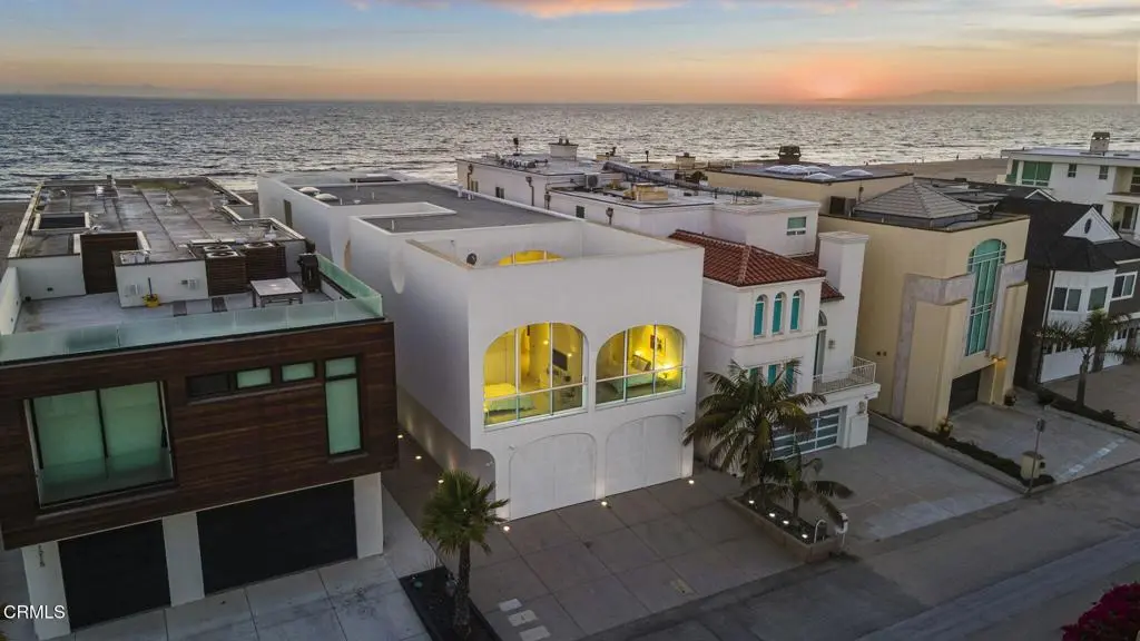 Single Family Residence for sale at 1211 Capri Way, Oxnard, CA featuring 4 beds and 5 baths