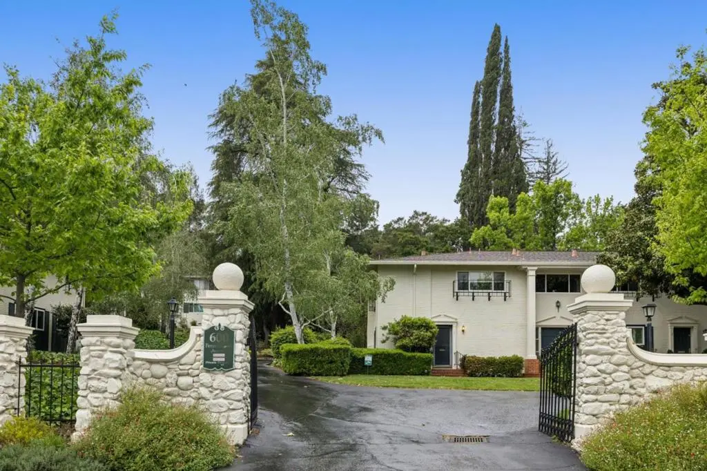 Condominium for sale at 600 Pennsylvania Avenue 1, Los Gatos, CA featuring 1 bed and 2 baths