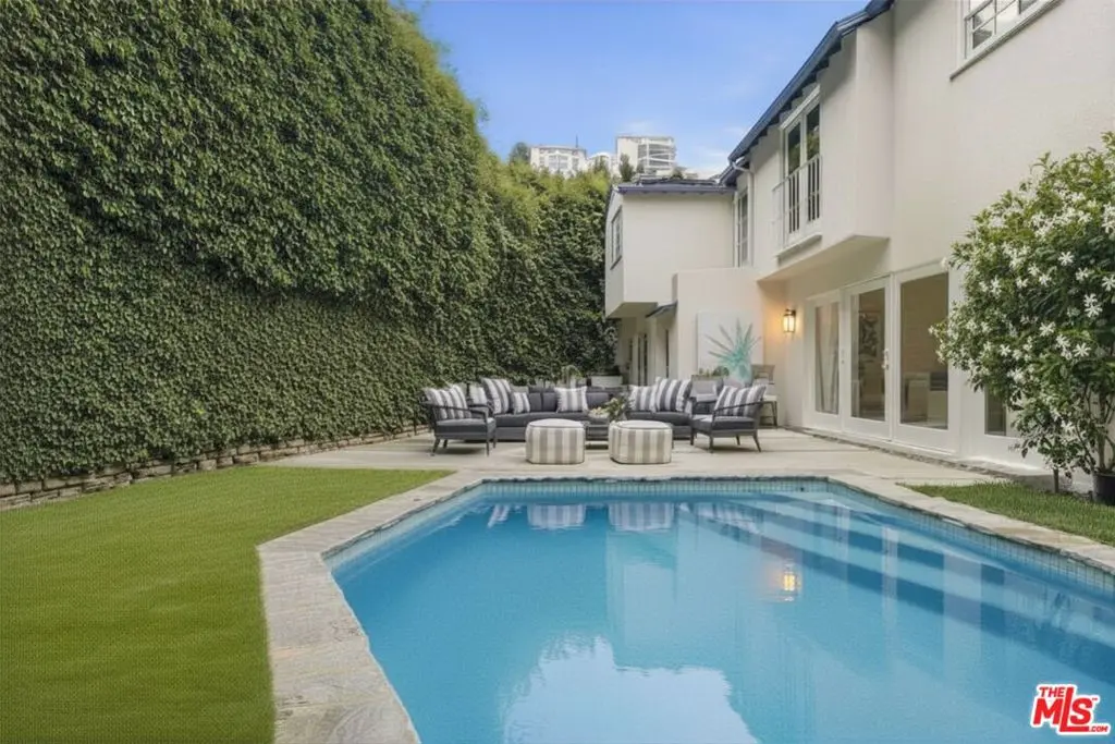 8809 Evanview Drive, Los Angeles, CA — listing photo 1