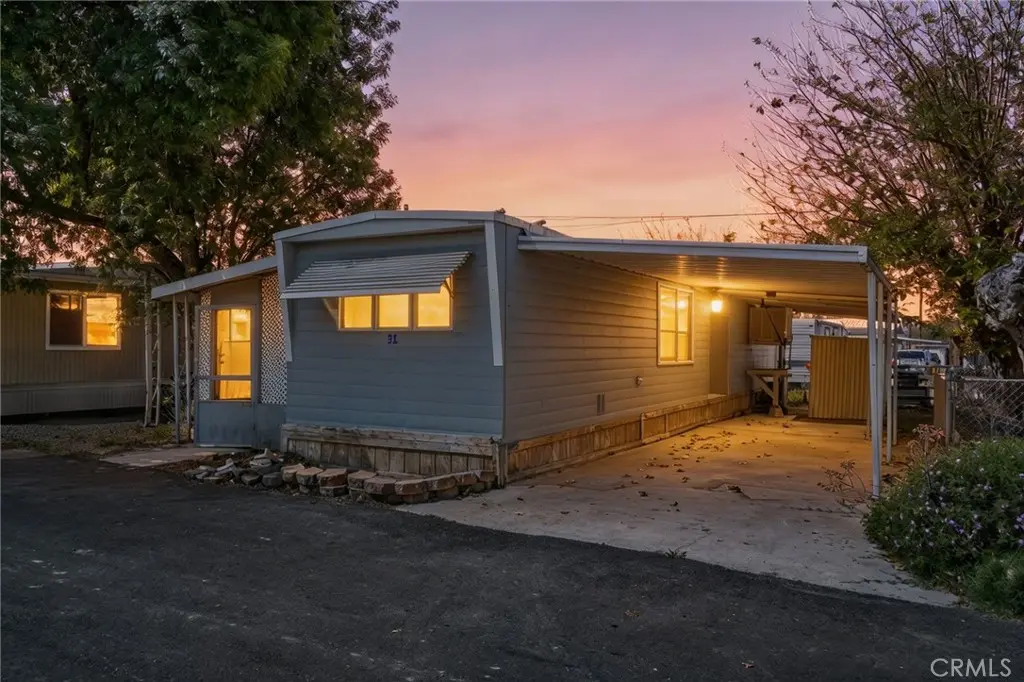 Manufactured In Park for sale at 2150 S San Jacinto Avenue 31, San Jacinto, CA featuring 1 bed and 2 baths