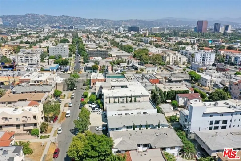 Condominium for rent at 1436 S Bedford Street 5, Los Angeles, CA featuring 2 beds and 2 baths