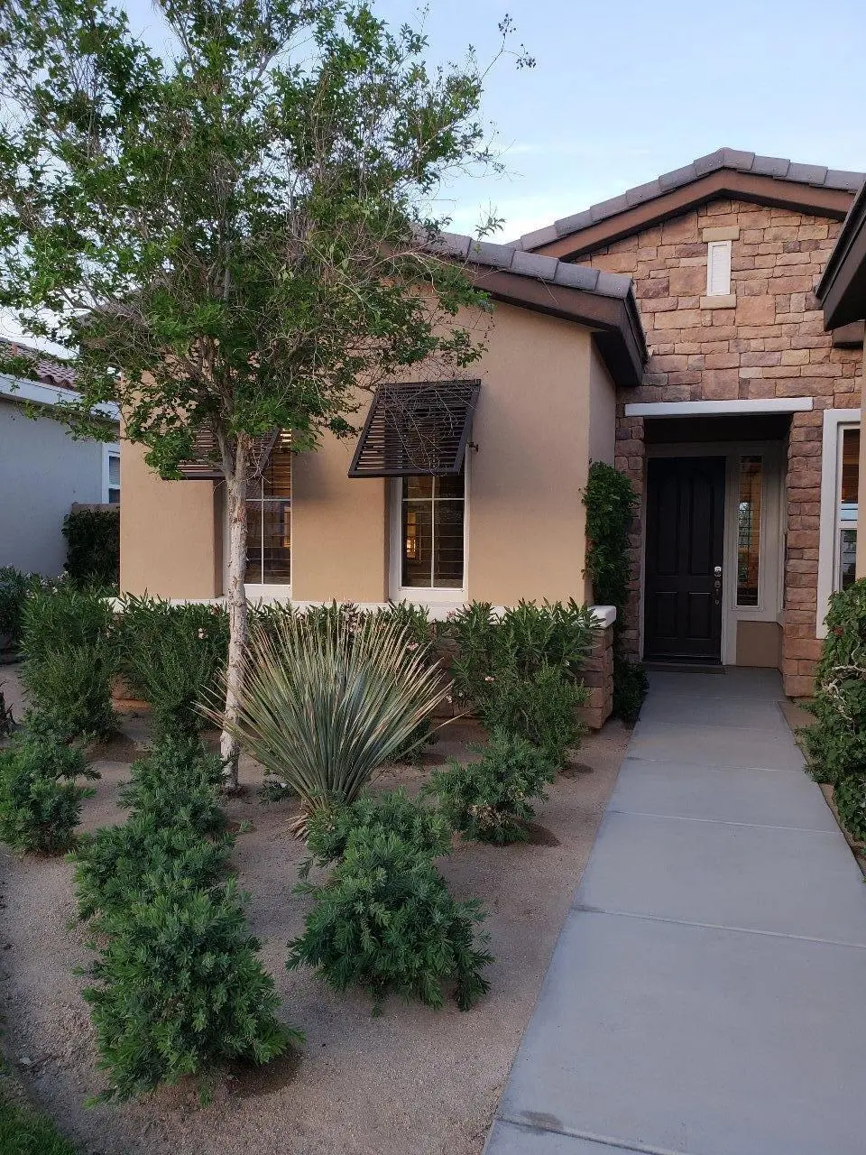 Residential Lease for rent at 61336 Sapphire Lane, La Quinta, Riverside County, CA featuring 2 beds and 2 baths