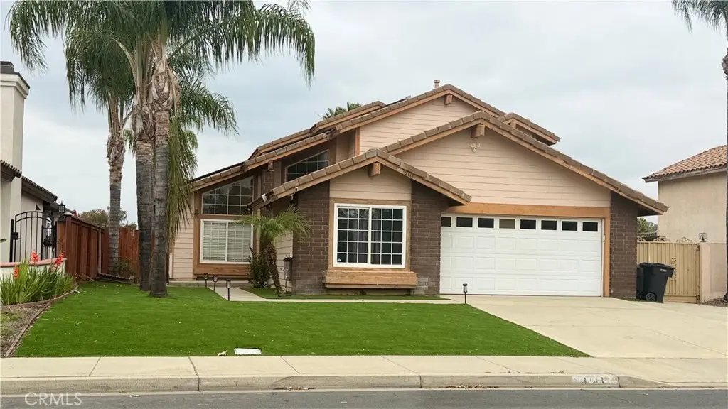 Single Family Residence for sale at 32445 Skylark, Lake Elsinore, CA featuring 4 beds and 3 baths