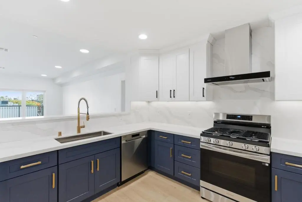 560 El Camino Real 207, San Carlos, CA — listing photo 1