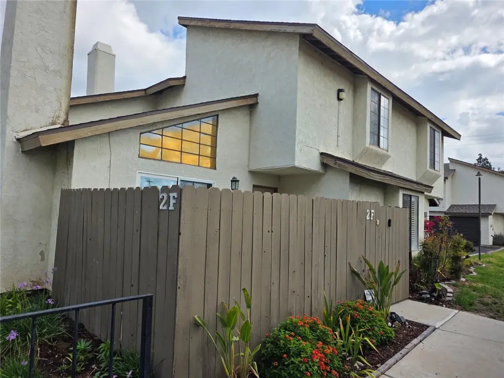 1974 E Lynwood 2f, San Bernardino, CA — listing photo 1