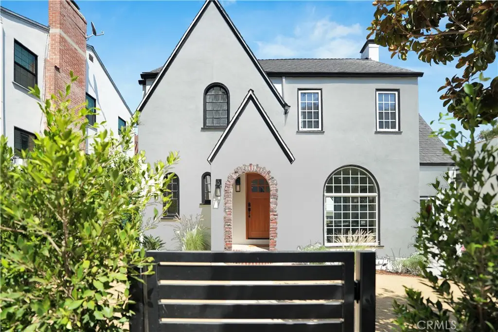 Residential Lease for rent at 1012 Cory Avenue, West Hollywood, Los Angeles County, CA featuring 3 beds and 4 baths