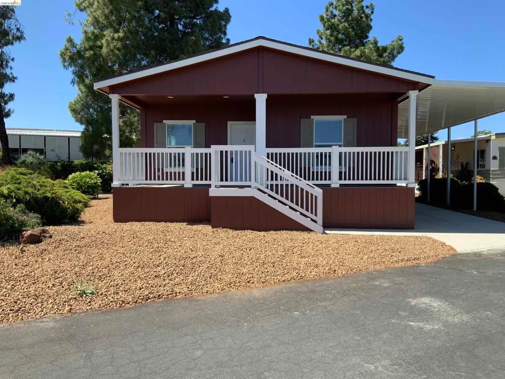 Manufactured In Park for sale at 214 Maui Dr., Pittsburg, CA featuring 2 beds and 2 baths