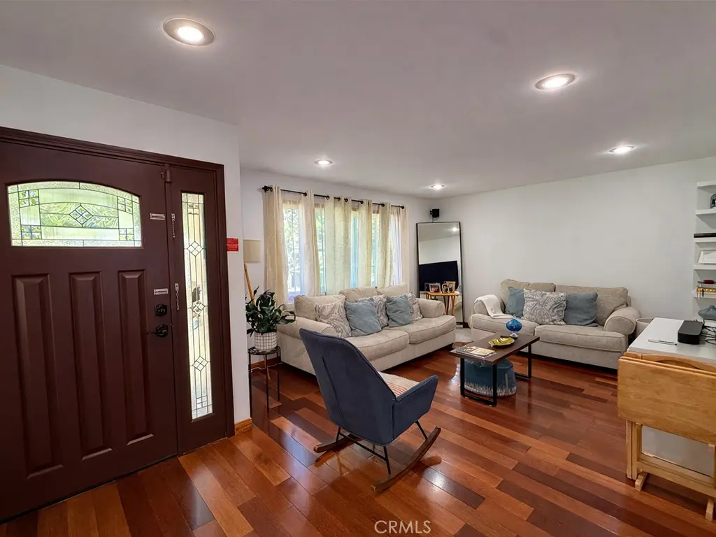 Single Family Residence for sale at 555 Hickory Lane, Pasadena, CA featuring 2 beds and 1 bath