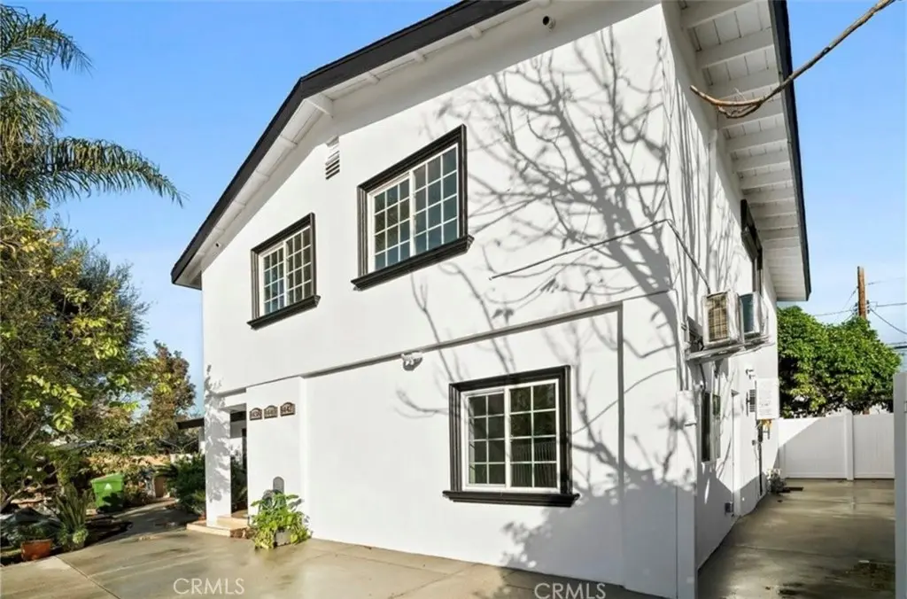 8438 Gloria Avenue, North Hills, CA — listing photo 1