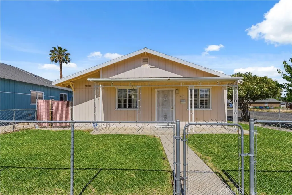 Single Family Residence for sale at 295 E Durian, Coalinga, CA featuring 4 beds and 4 baths