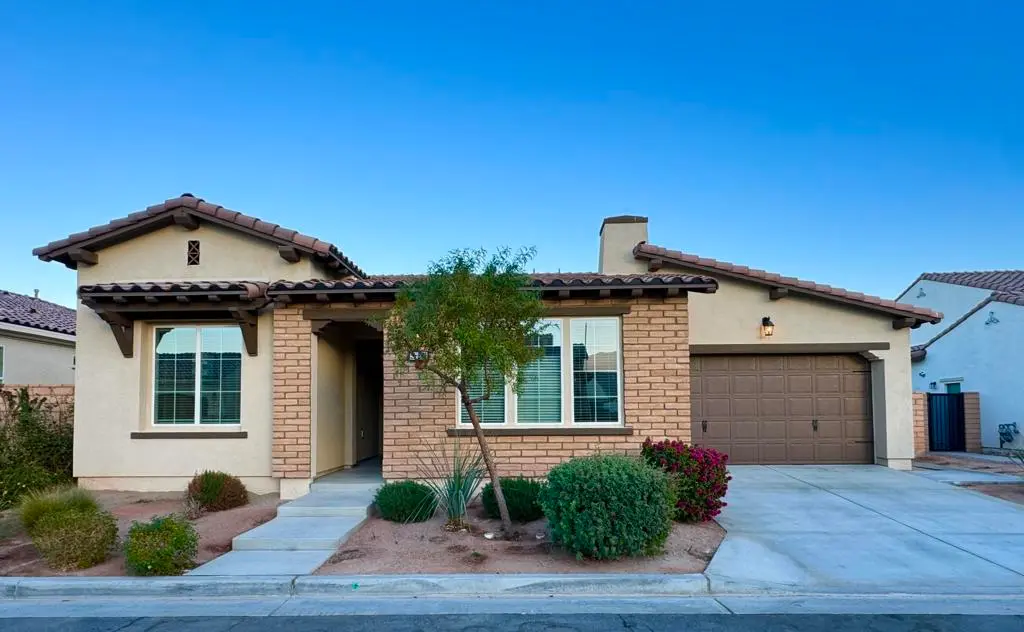 Single Family Residence for rent at 51862 Via Jimeno, La Quinta, CA featuring 4 beds and 4 baths